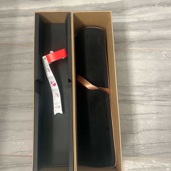 EUC Dyson corrale. Works perfectly. - Picture 6 of 7